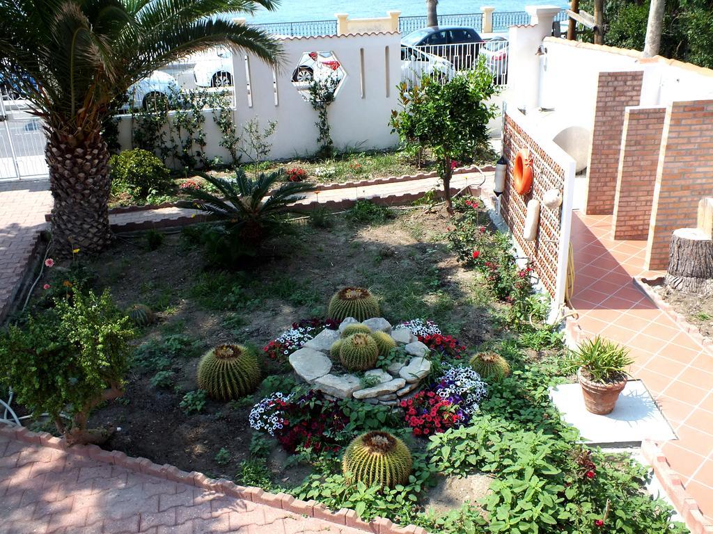 B&B Villa Sul Mare Мелито-ди-Порто-Сальво Экстерьер фото