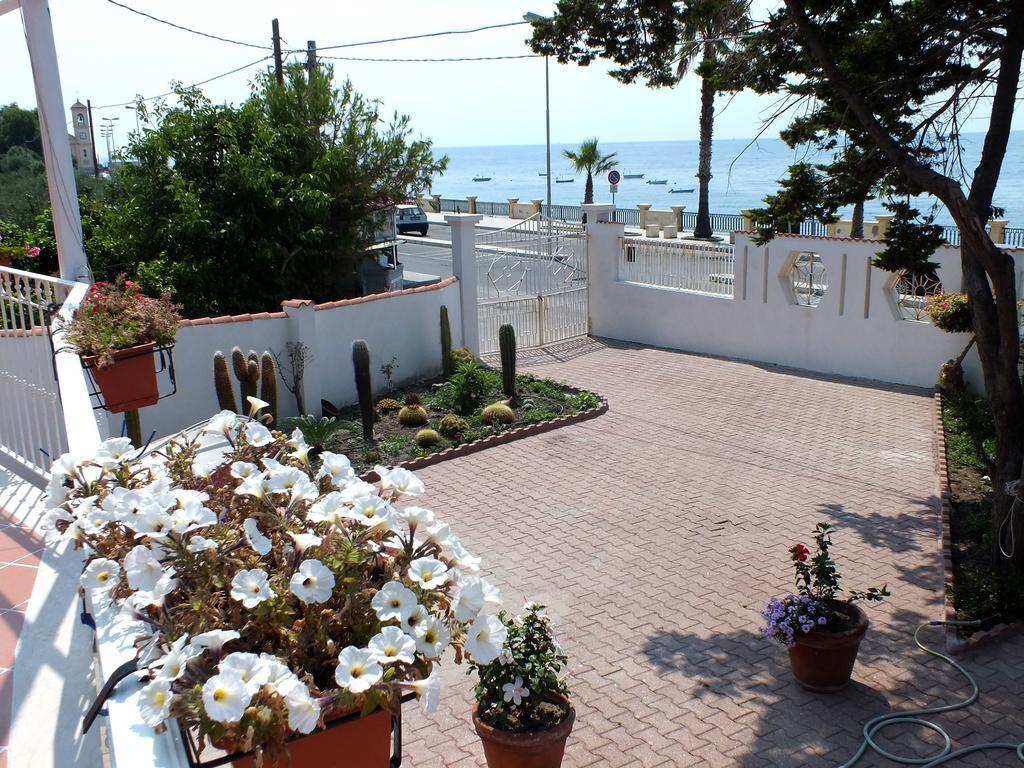 B&B Villa Sul Mare Мелито-ди-Порто-Сальво Экстерьер фото