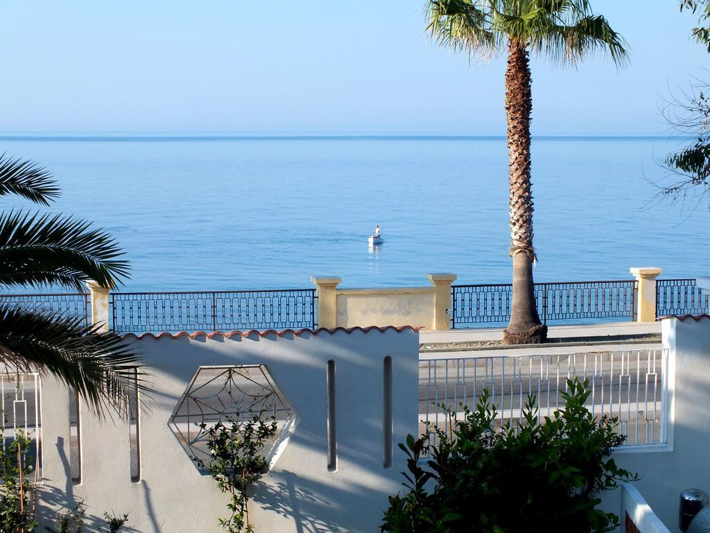 B&B Villa Sul Mare Мелито-ди-Порто-Сальво Экстерьер фото